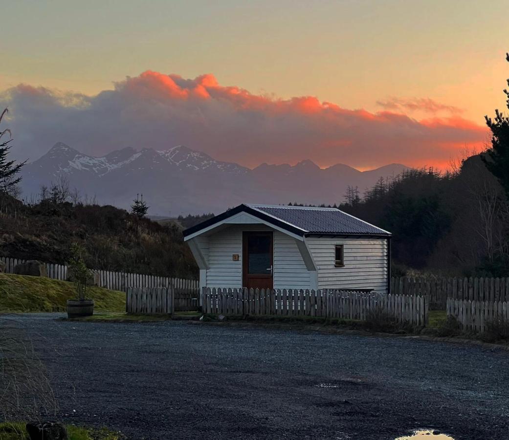 Isle Of Skye Camping Pods Екстериор снимка