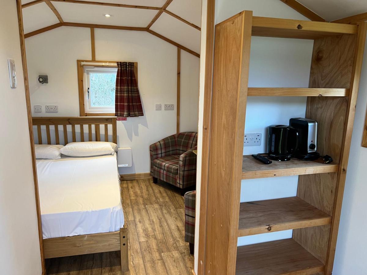 Isle Of Skye Camping Pods Екстериор снимка